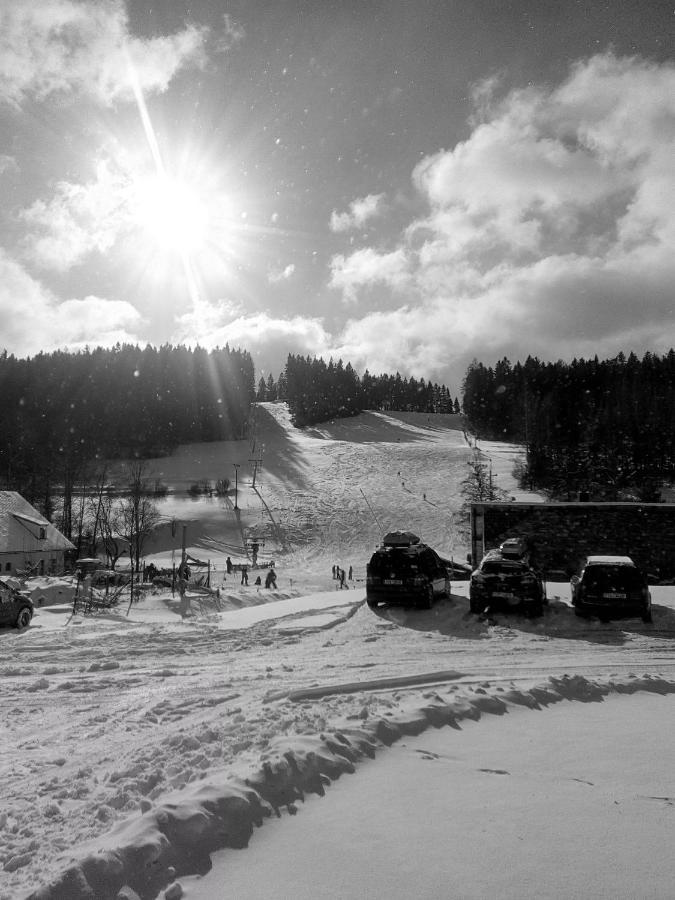 Czech Lodge Stara Ves Esterno foto